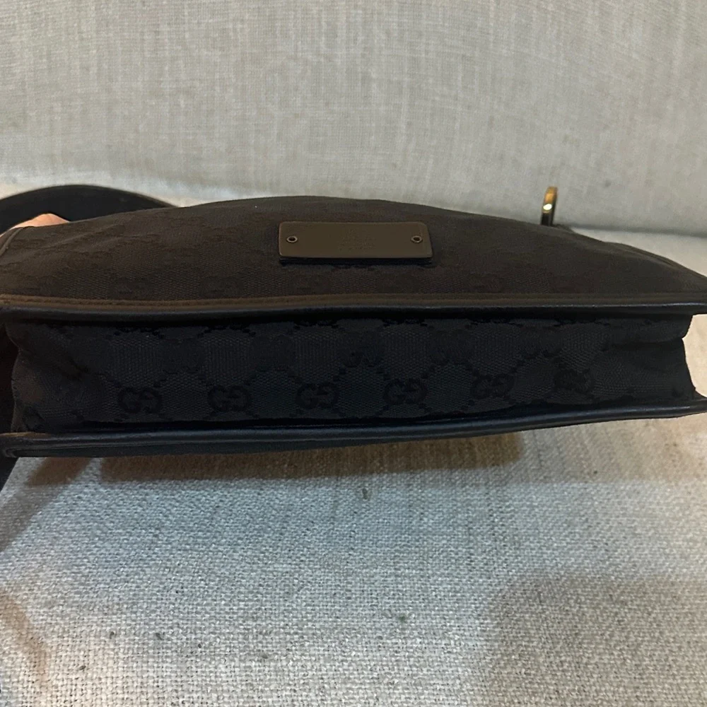 Gucci elegant authentic